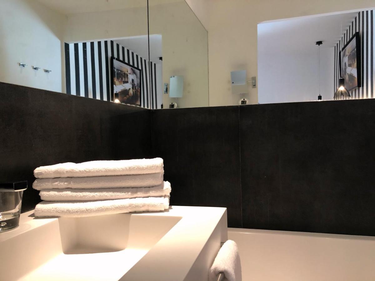 Le Pre Du Moulin - Maison Alonso - Hotel & Restaurant Sérignan-du-Comtat المظهر الخارجي الصورة